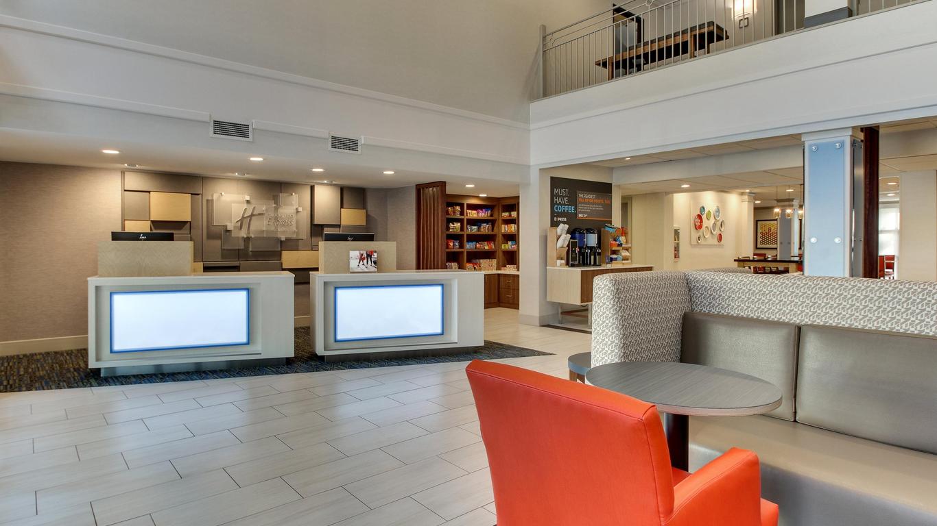 Holiday Inn Express & Suites Atlanta-Emory University Area