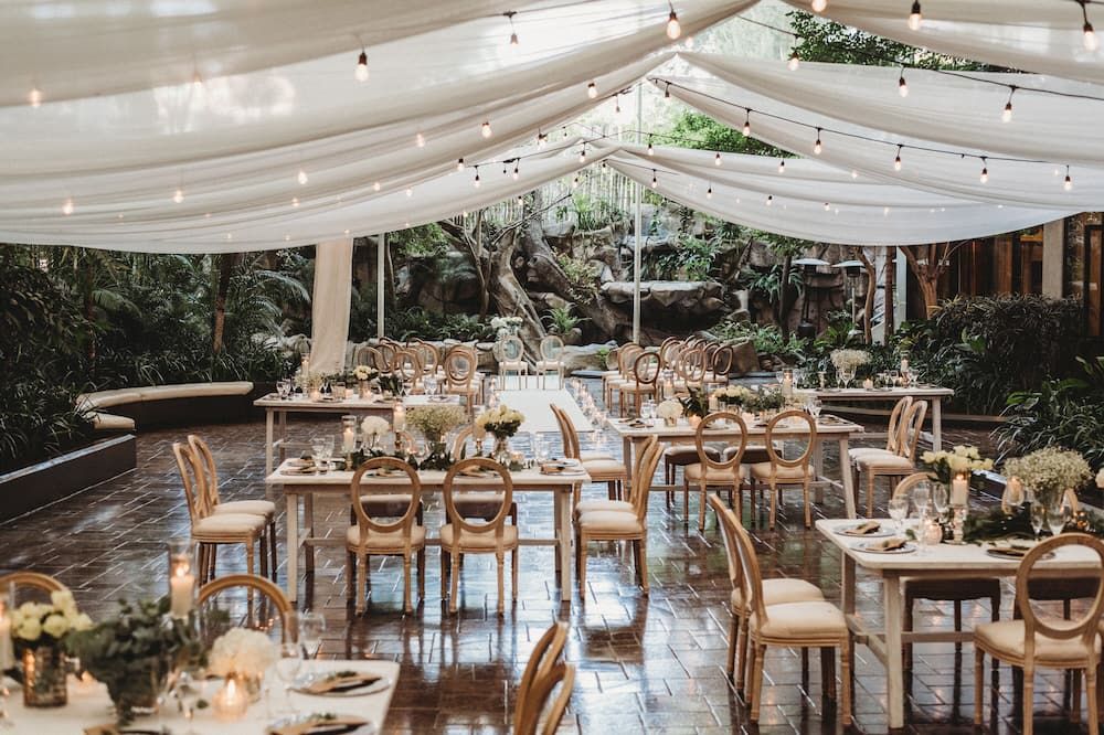 Banquet hall