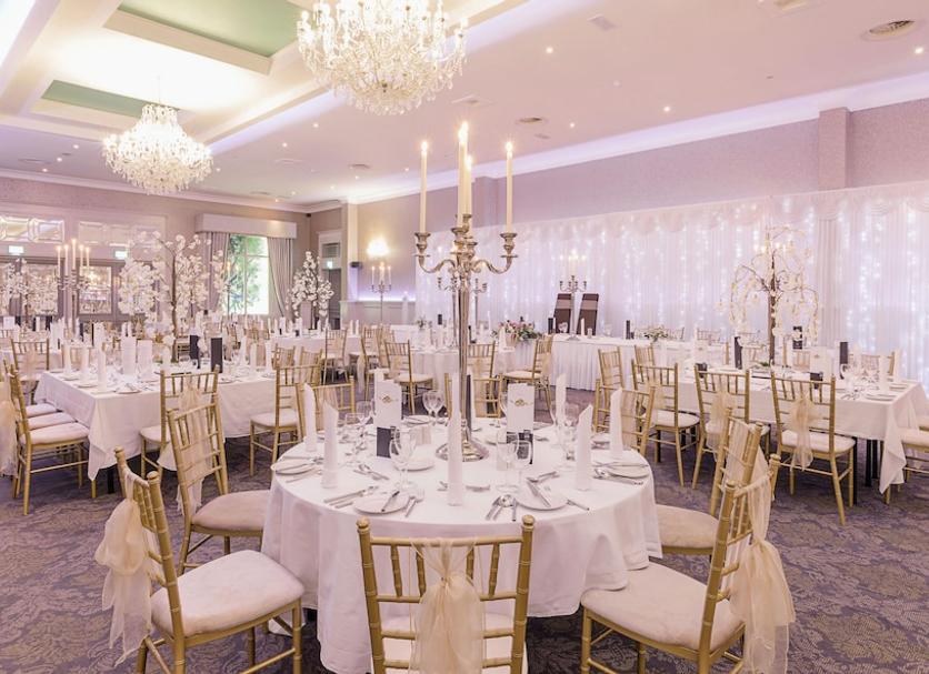 Banquet hall Photo