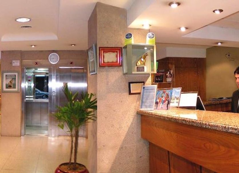 Front desk Photo