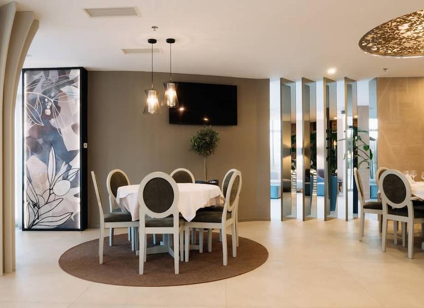 Dining room Photo