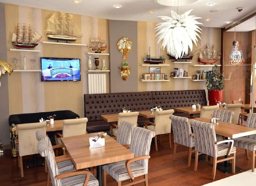 Restaurant Photo
