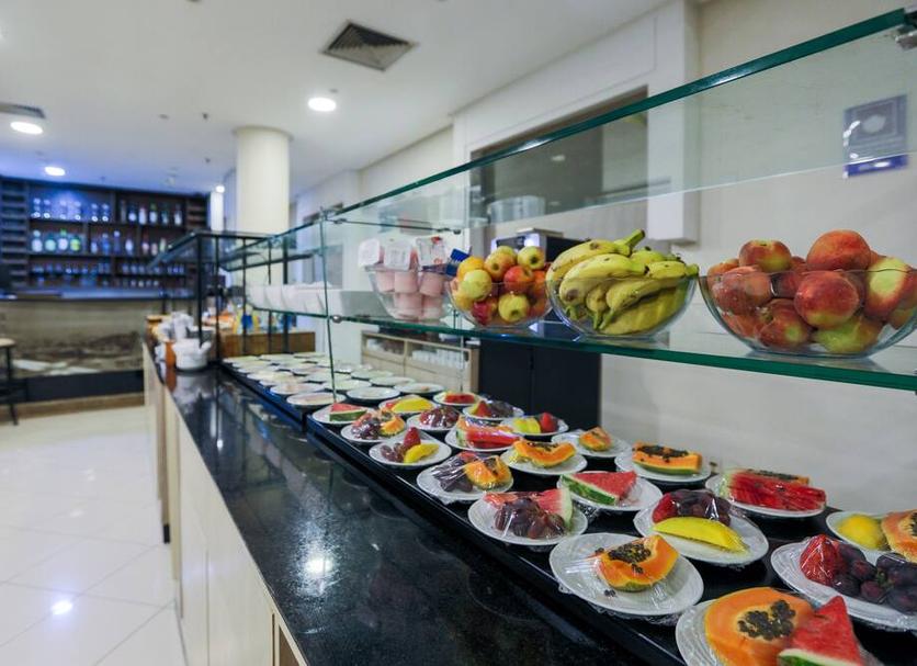 Buffet Photo