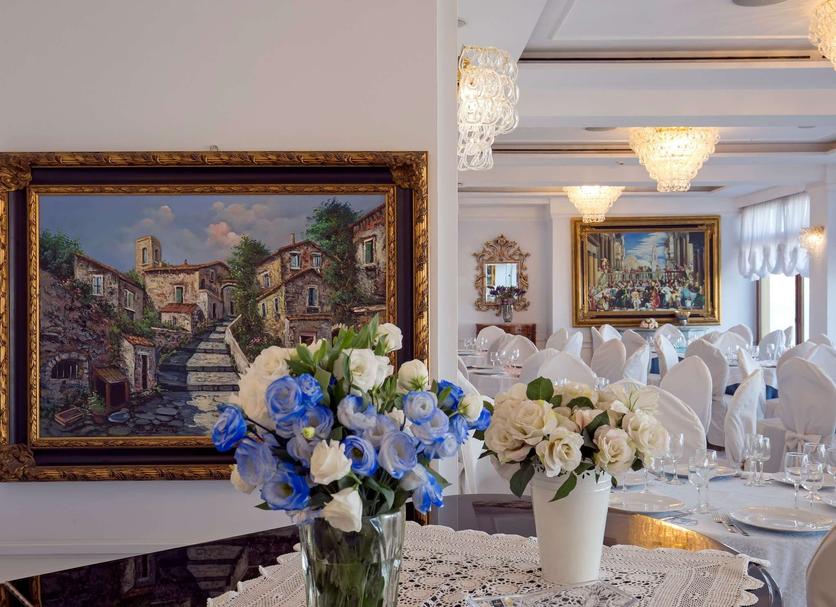 Banquet hall Photo