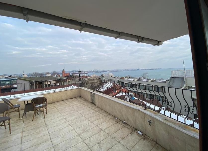 Balcony Photo
