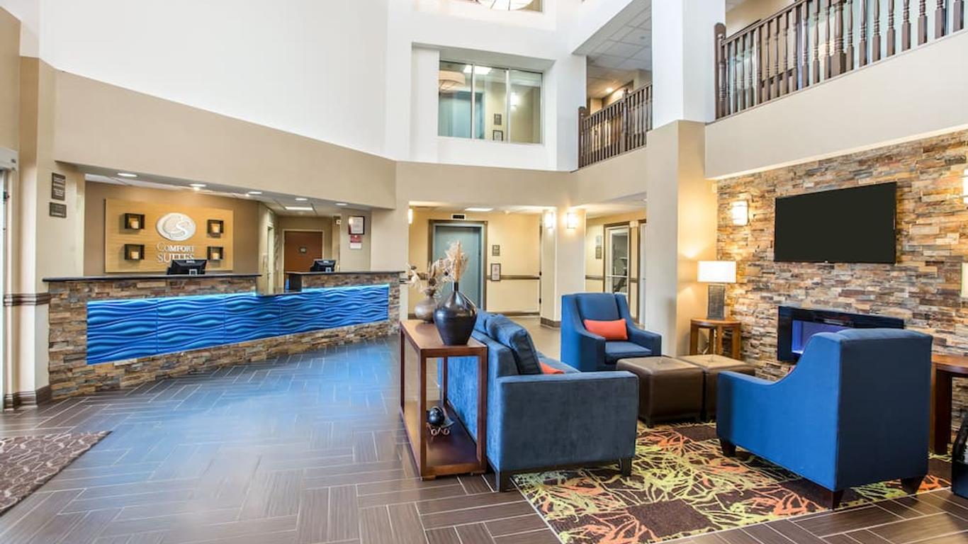 Comfort Suites