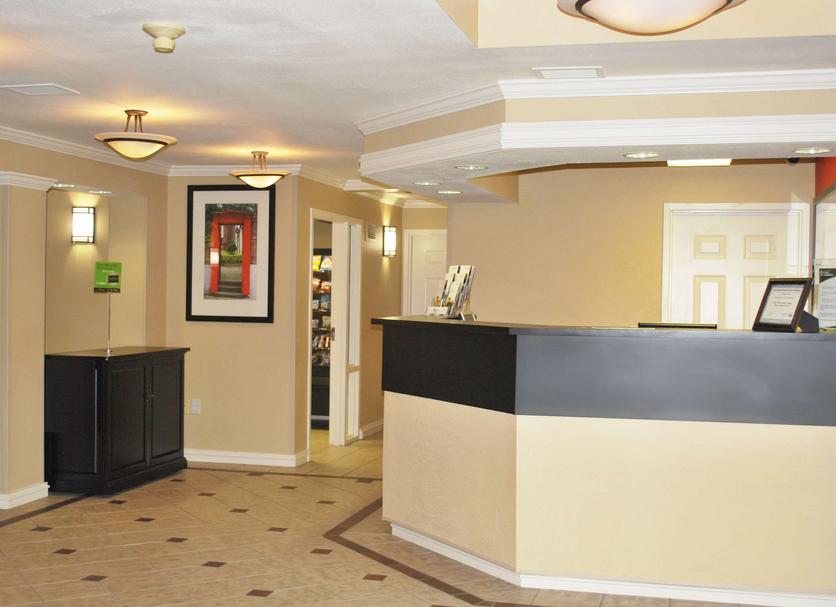 Front desk Photo