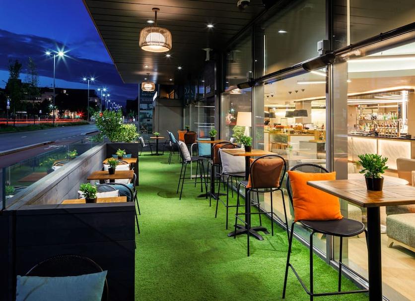 Restaurant Photo