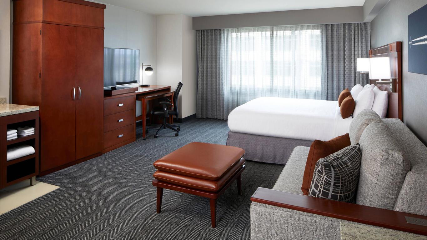 Courtyard By Marriott Los Angeles Lax / Century Boulevard