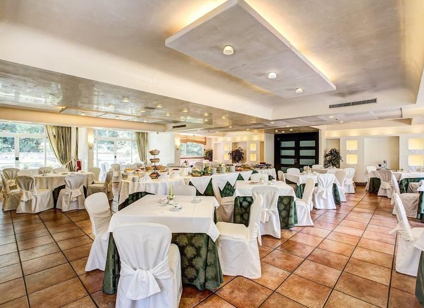 Banquet hall Photo