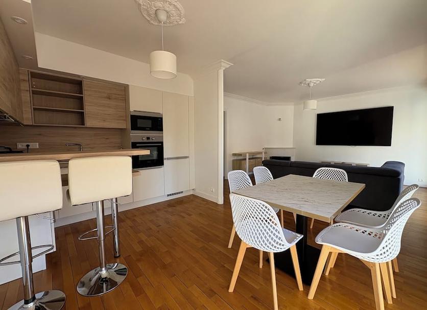 Dining room Photo