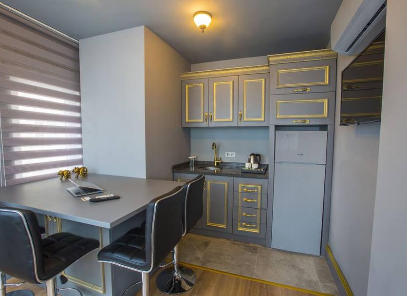 Kitchen Photo