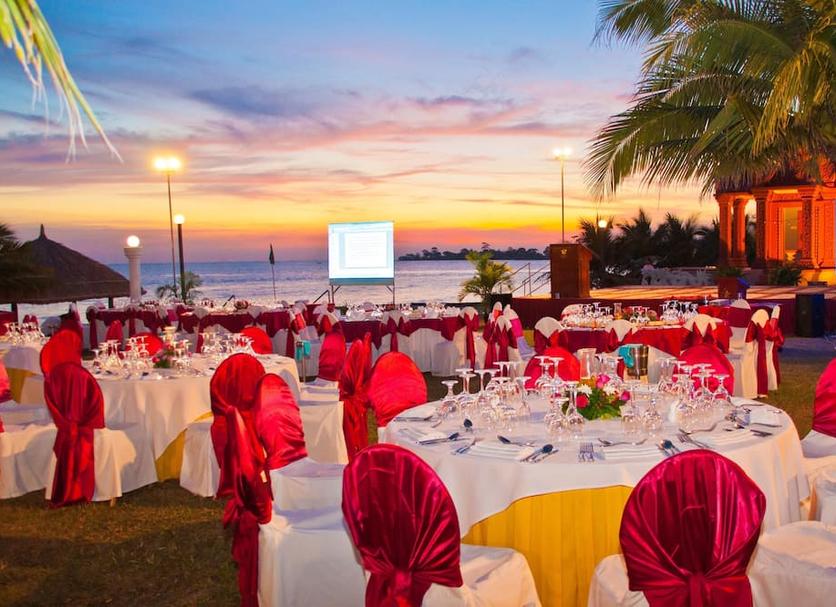 Banquet hall Photo