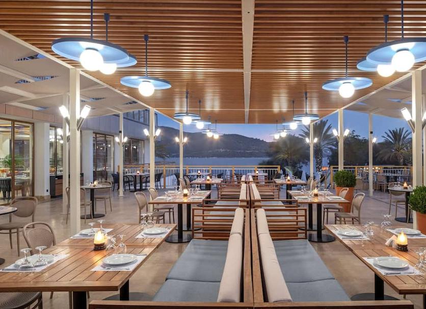Restaurant Photo