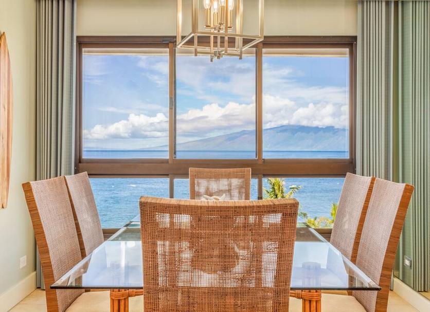 Dining room Photo