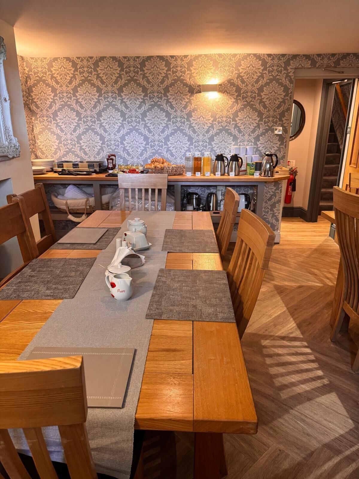 Dining room Photo