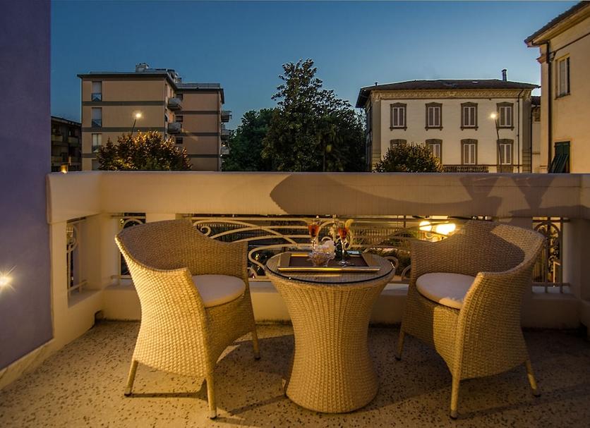 Balcony Photo