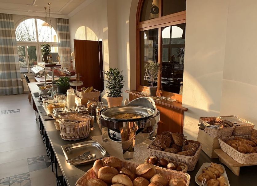 Buffet Photo
