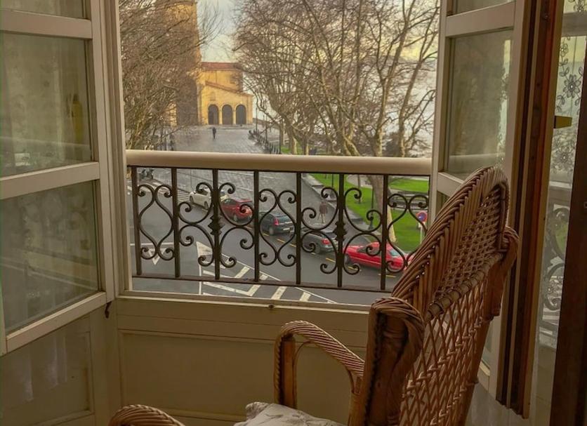 Balcony Photo