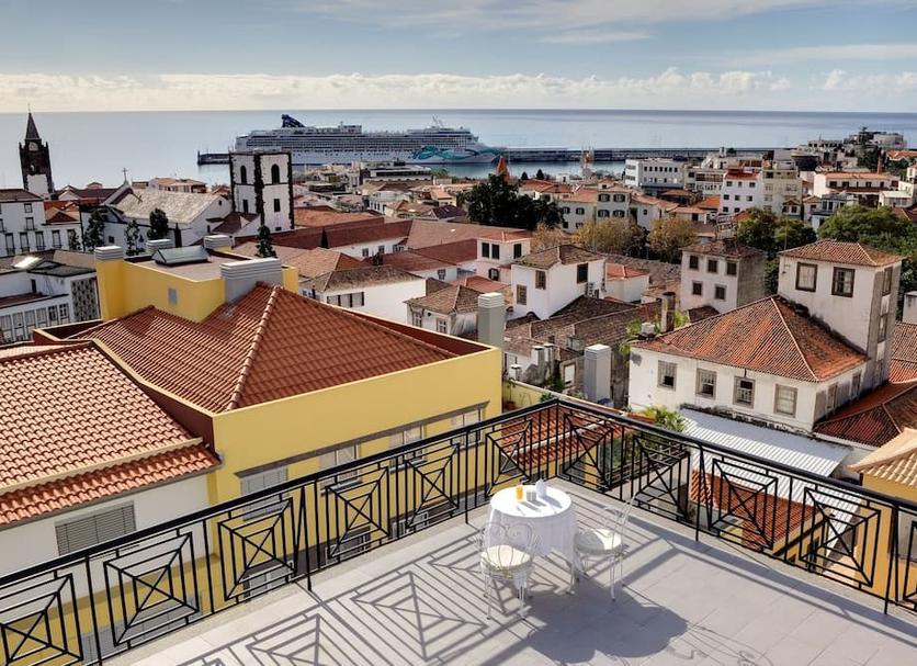 Balcony Photo