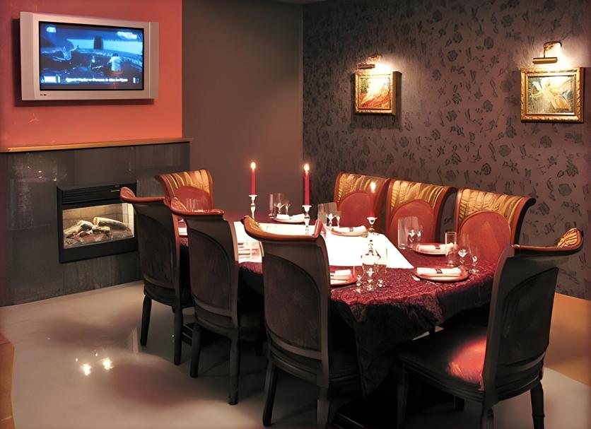 Restaurant Photo