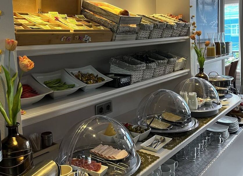 Buffet Photo