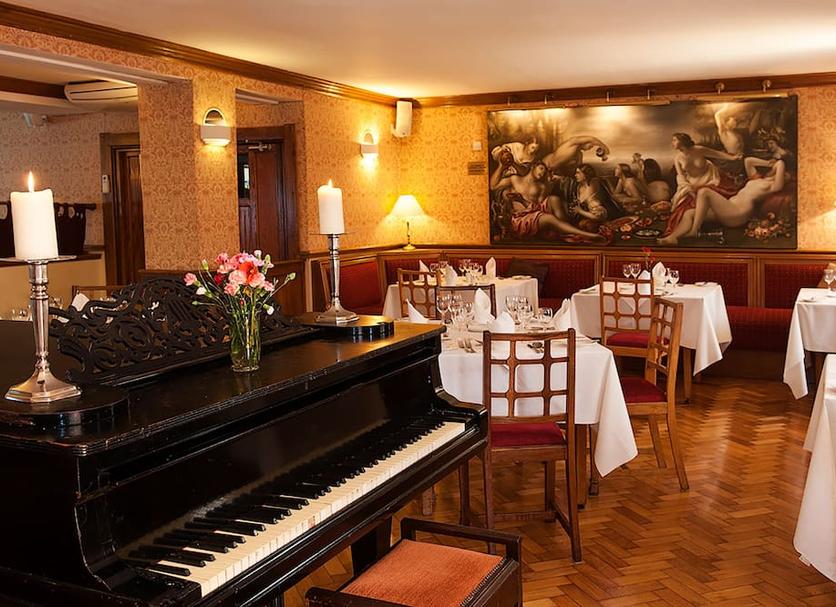Restaurant Photo