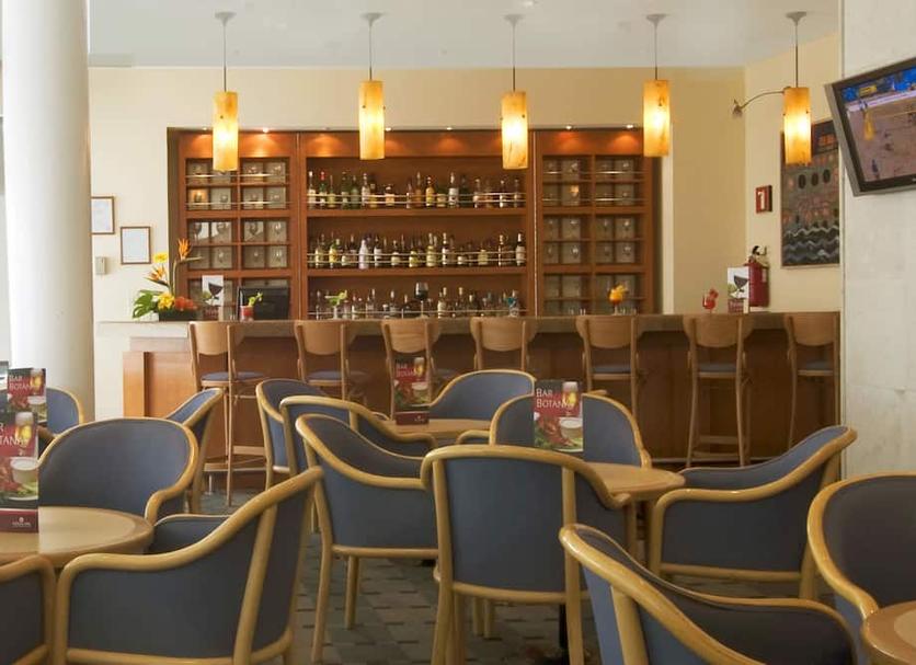 Bar Photo