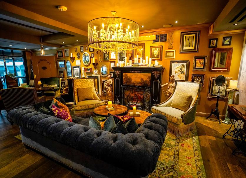 Lounge Photo