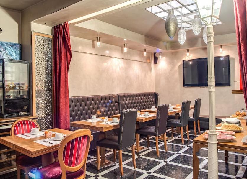 Restaurant Photo