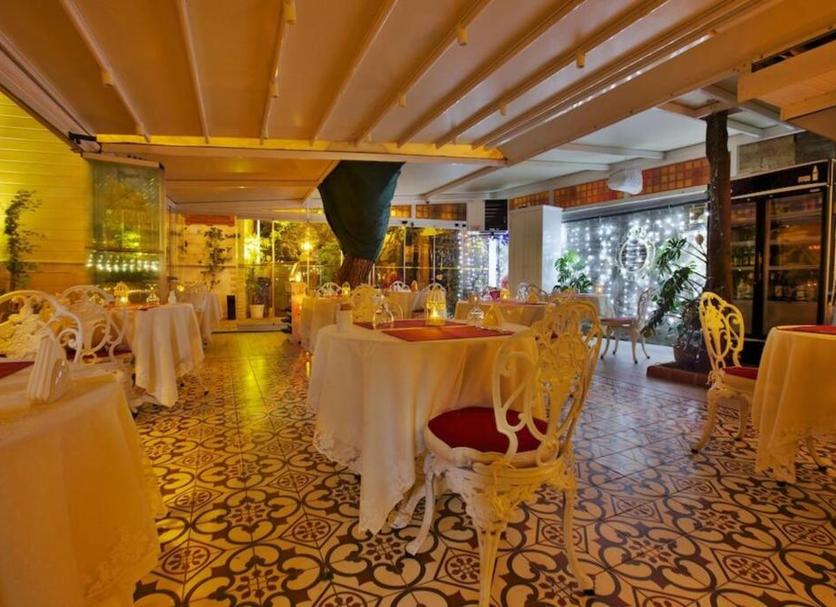 Banquet hall Photo
