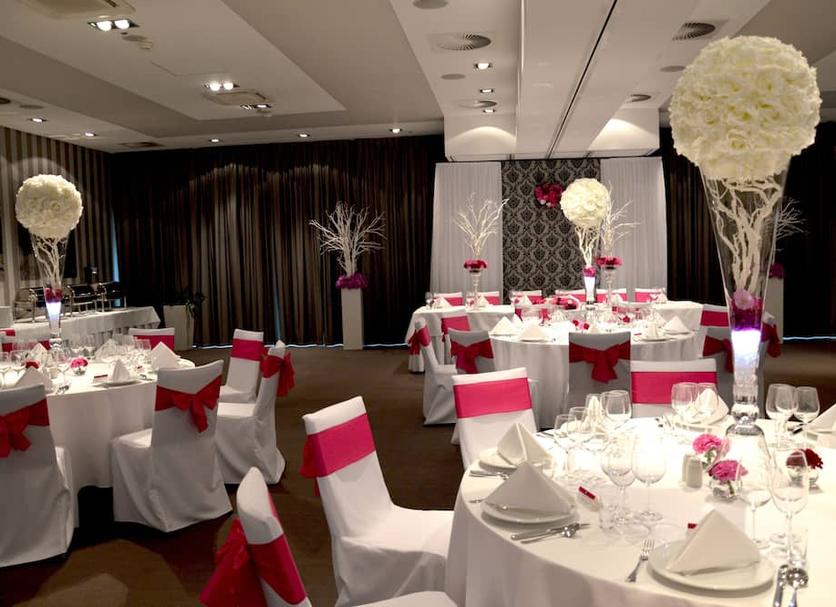 Banquet hall Photo