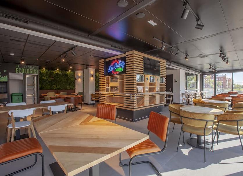 Restaurant Photo