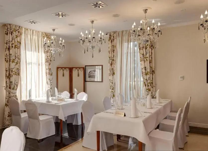 Banquet hall Photo