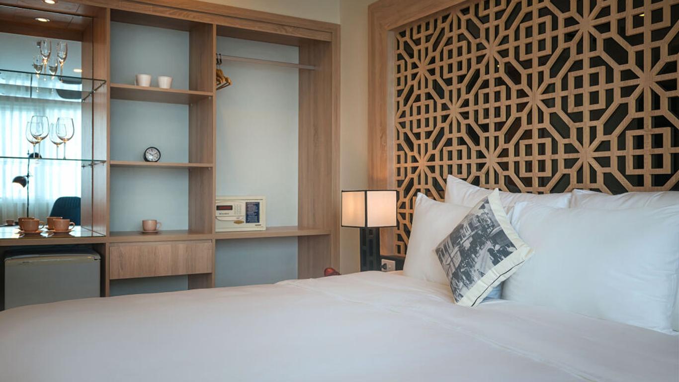 C Central Hotel Bui Vien