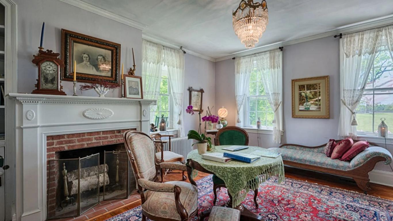Lightner Farmhouse B&B