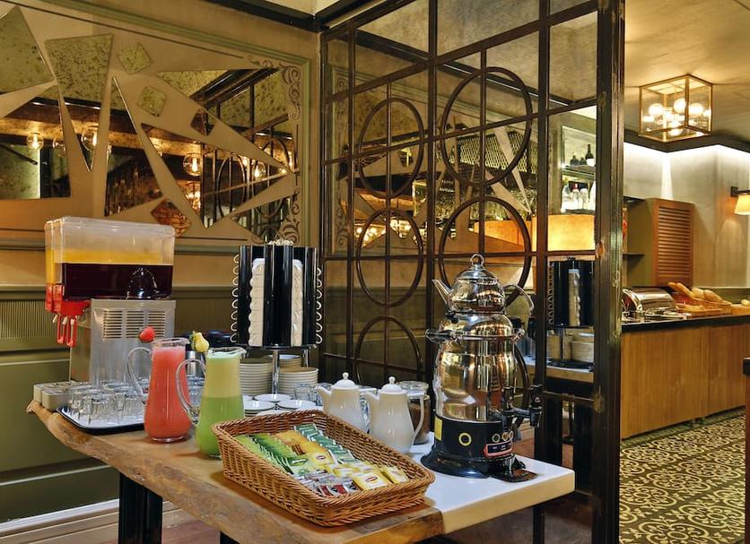 Buffet Photo