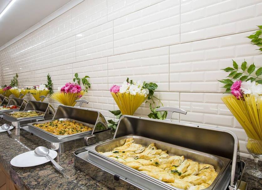 Buffet Photo