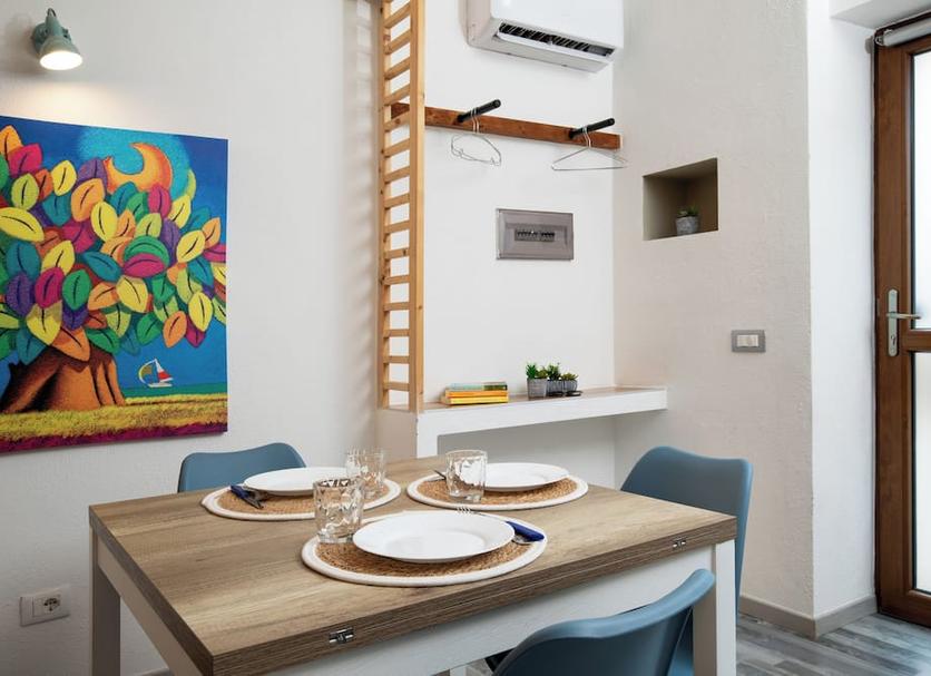 Dining room Photo