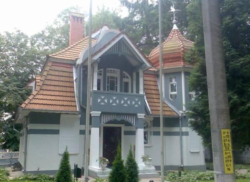Building Photo