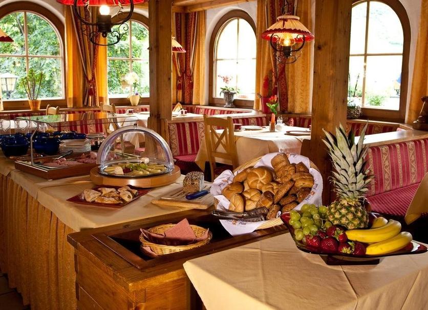 Buffet Photo