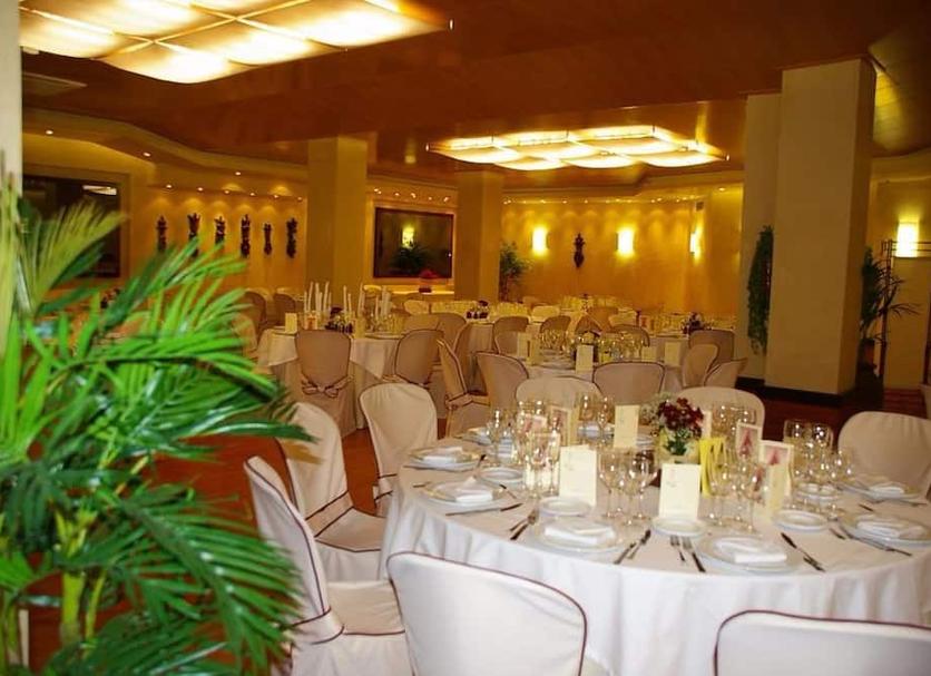 Banquet hall Photo