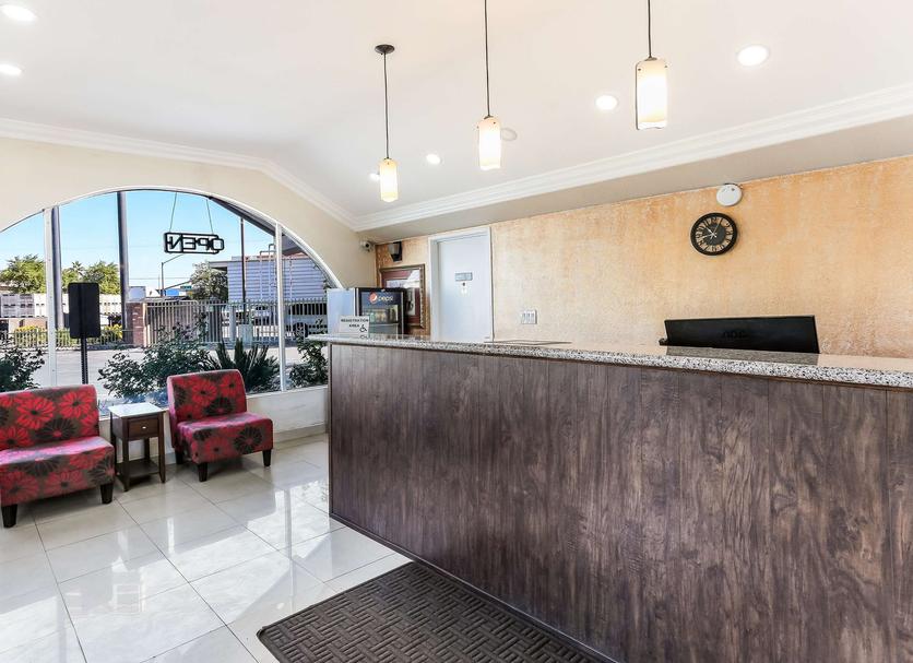 Front desk Photo