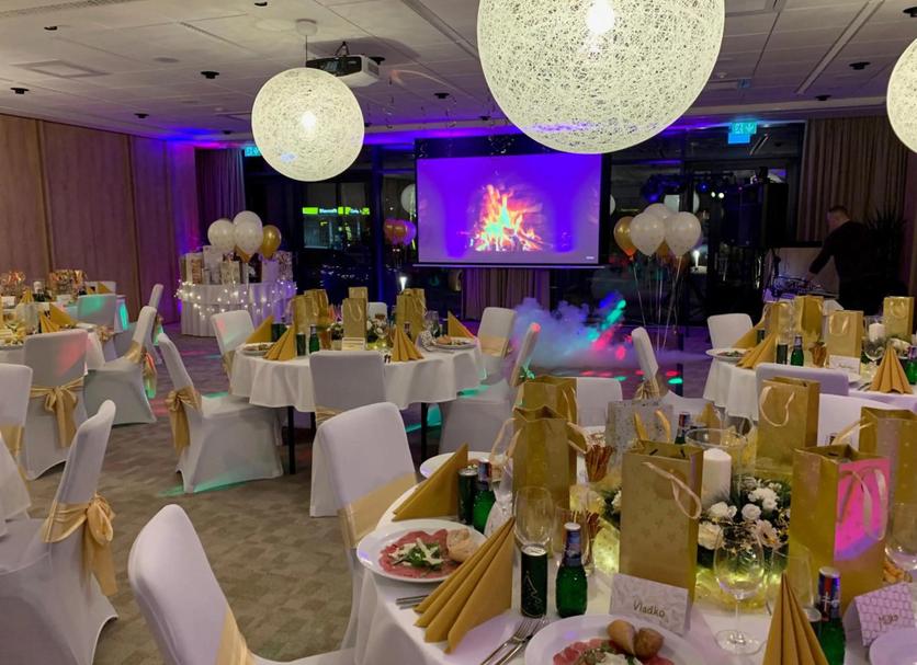 Banquet hall Photo