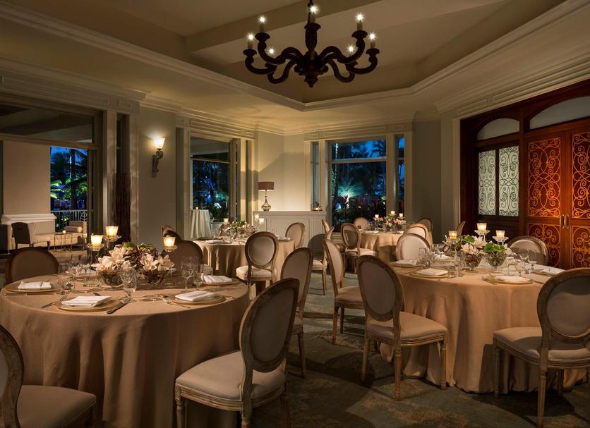 Banquet hall Photo