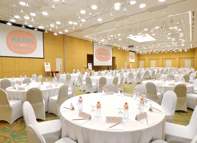 Banquet hall Photo