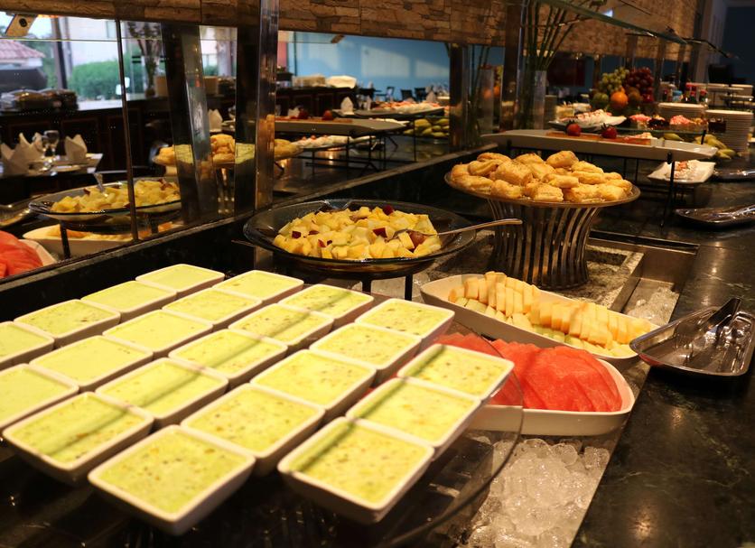 Buffet Photo