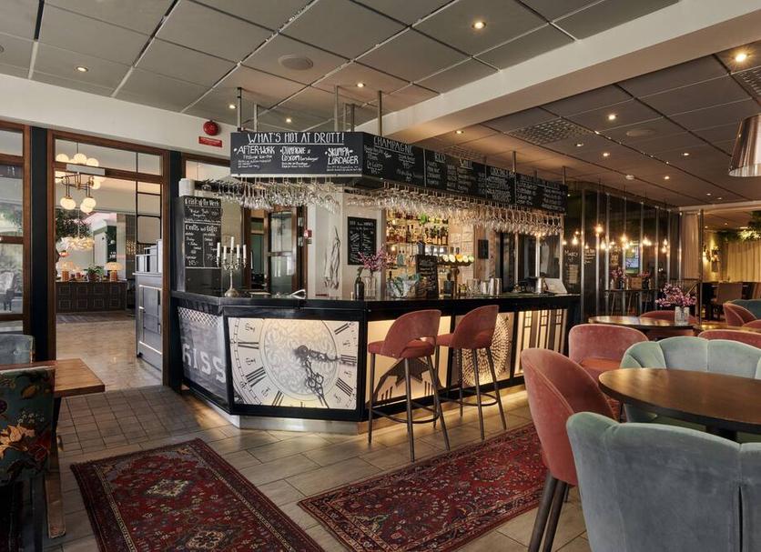 Bar Photo