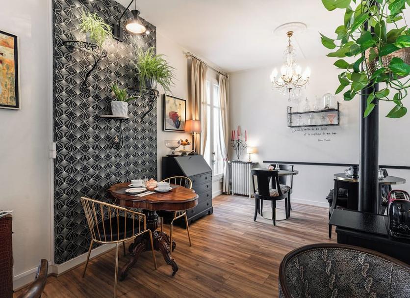 Dining room Photo