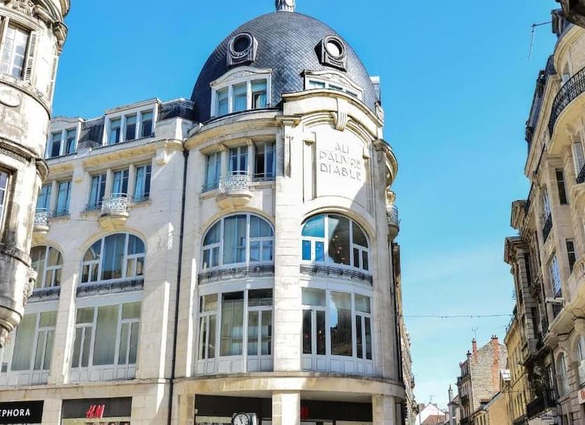 Building Photo